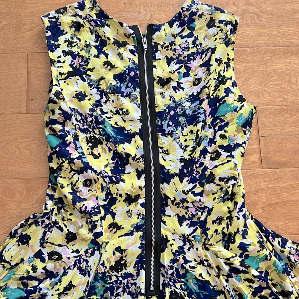 ⛸️ H&M ⛸️Daffodil Floral Sleeveless Dress. Size 10 - Picture 11 of 12